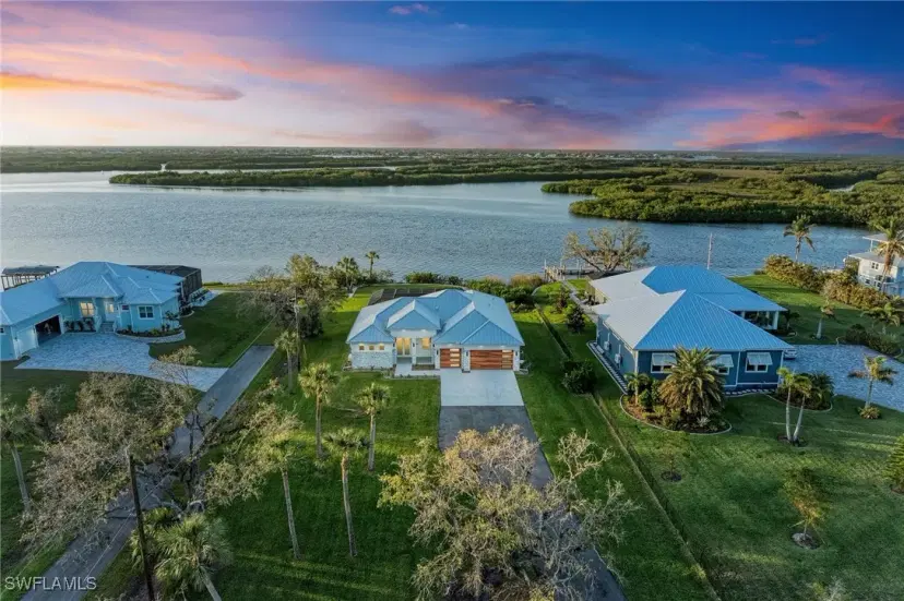Picture of 6100 Riverside Dr, Punta Gorda FL 33982