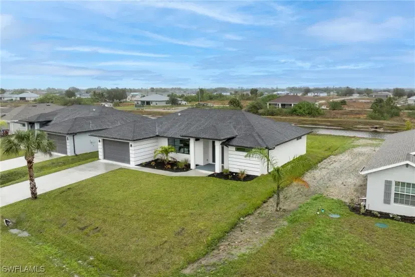 Picture of 387 Paulcrest Ave, Lehigh Acres FL 33974