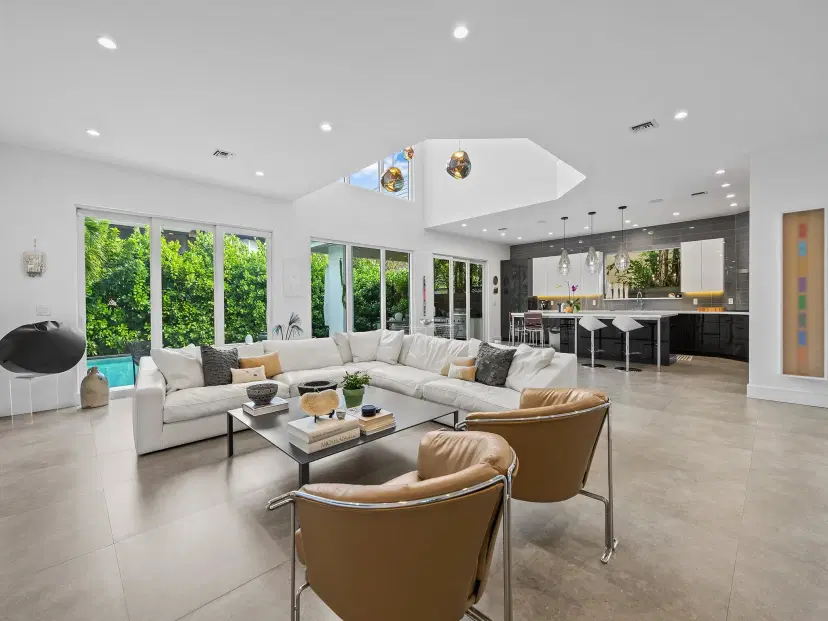 Picture of 1020 SE 13Th Terrace, Fort Lauderdale FL 33316
