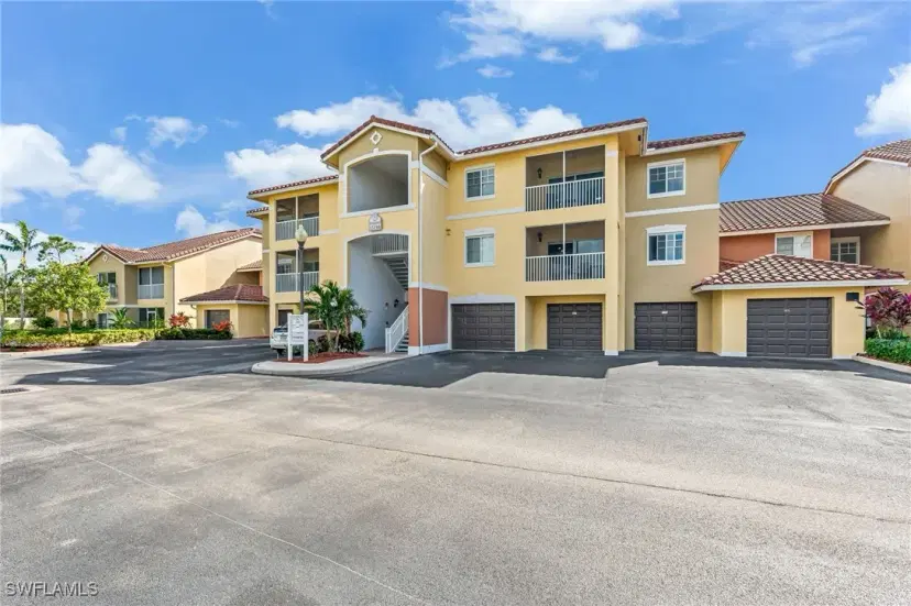 Picture of 13180 Bella Casa Cir 379, Fort Myers FL 33966