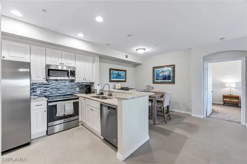 Picture of 13180 Bella Casa Cir 379, Fort Myers FL 33966