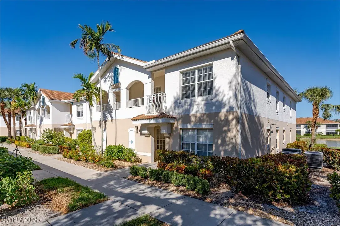 Picture of 3035 Horizon Ln 2208, Naples, FL 34109