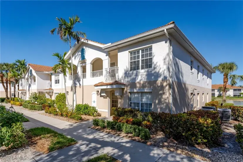 Picture of 3035 Horizon Ln 2208, Naples FL 34109