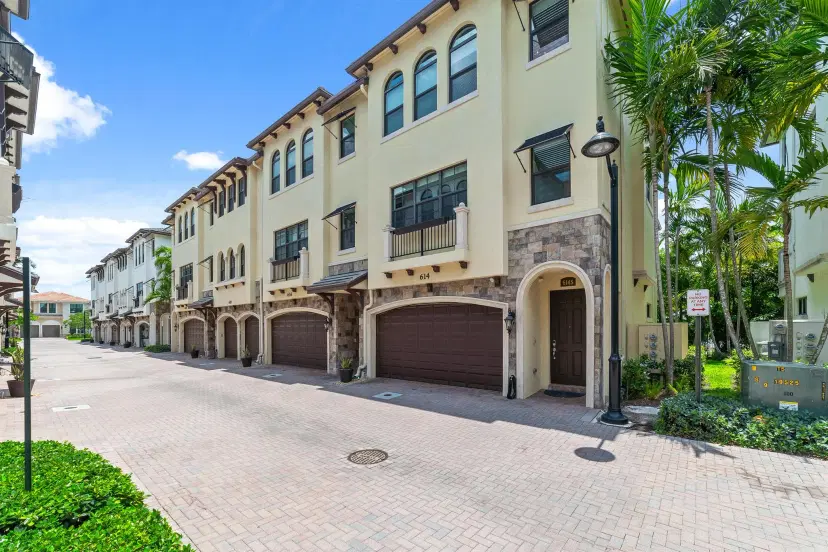 Picture of 614 Windward Circle S, Boynton Beach FL 33435