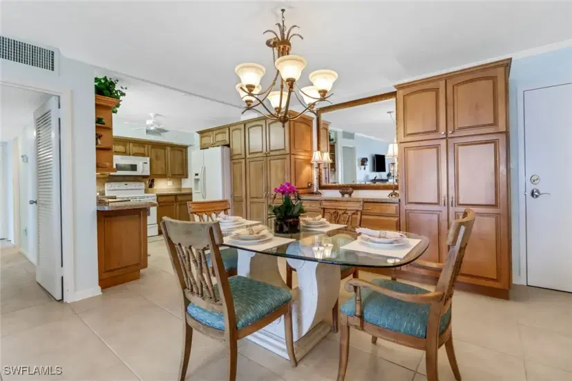 Picture of 1977 Gulf Shore Blvd N 503, Naples FL 34102