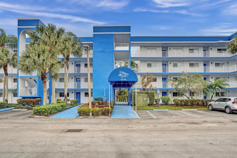 Picture of 4734 Lucerne Lakes Boulevard E 304, Lake Worth FL 33467