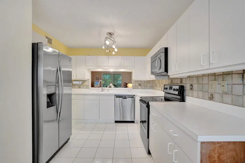 Picture of 4734 Lucerne Lakes Boulevard E 304, Lake Worth FL 33467
