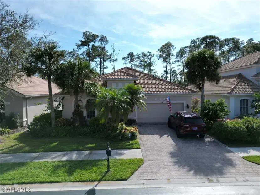 Picture of 16144 Parque Ln, Naples FL 34110
