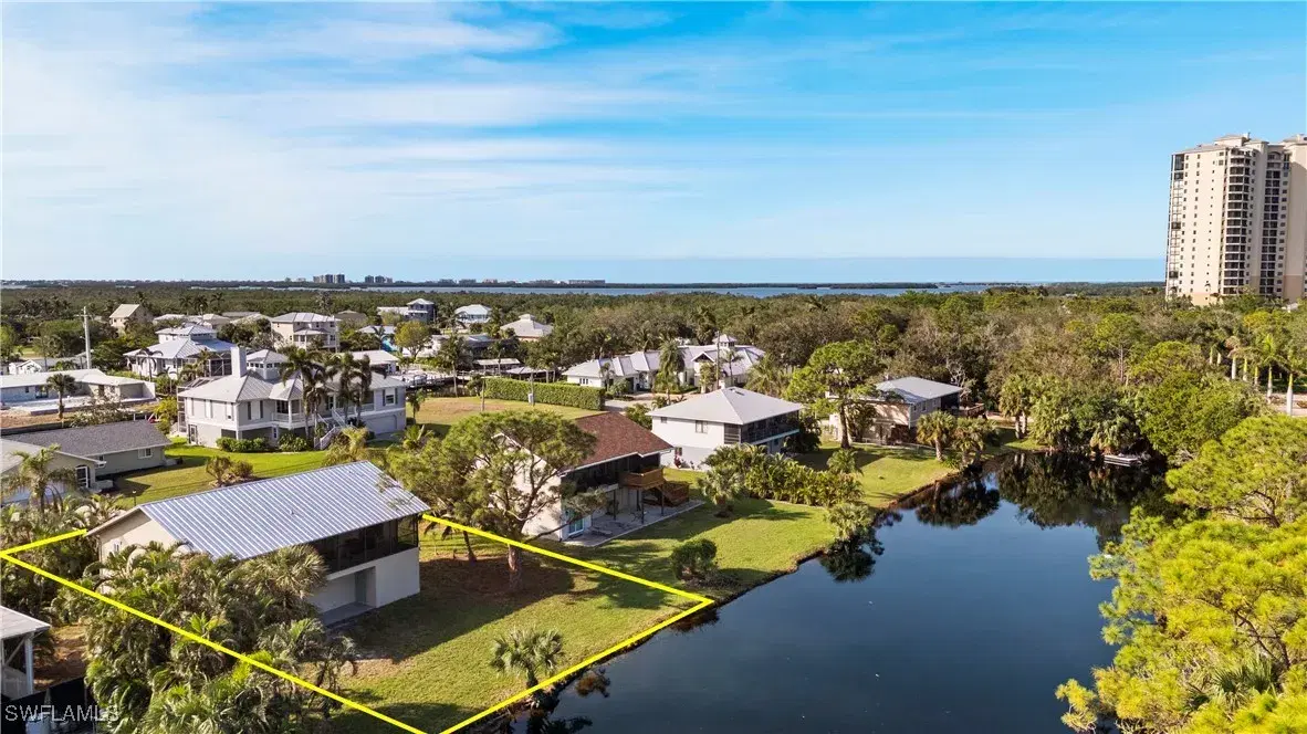 Picture of 4748 Pembrooke Ln, Bonita Springs, FL 34134