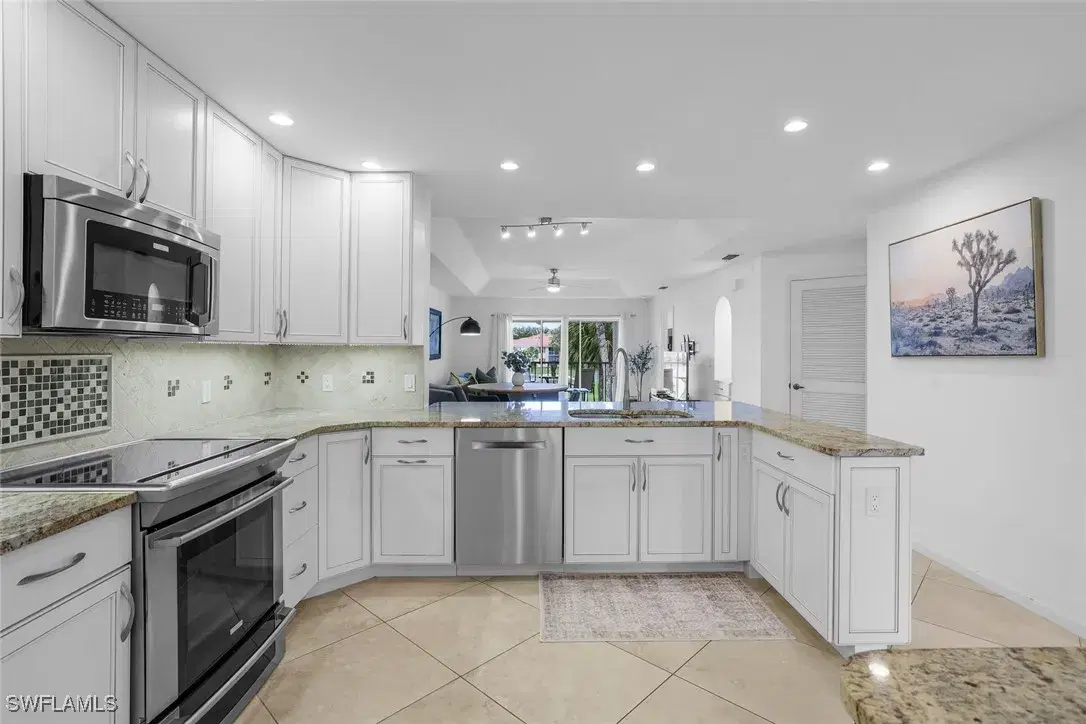 Picture of 505 Mardel Dr 112, Naples, FL 34104