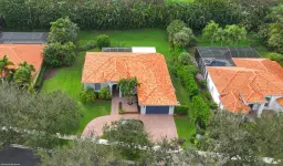 Picture of 9918 SE Osprey Pointe Drive, Hobe Sound, FL 33455