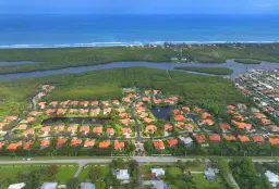 Picture of 9918 SE Osprey Pointe Drive, Hobe Sound, FL 33455