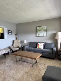Picture of 387 Chatham S, West Palm Beach, FL 33417