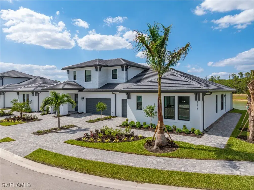 Picture of 10914 Preachers Cove Ln, Fort Myers, FL 33913