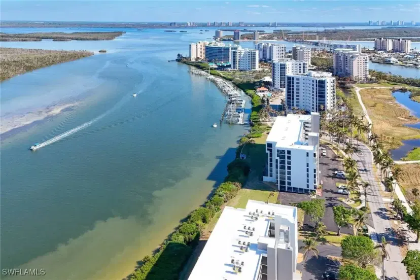 Picture of 4371 Bay Beach Ln 314, Fort Myers Beach FL 33931