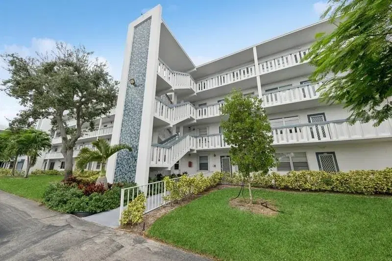 Picture of 2030 Harwood D 2030, Deerfield Beach FL 33442