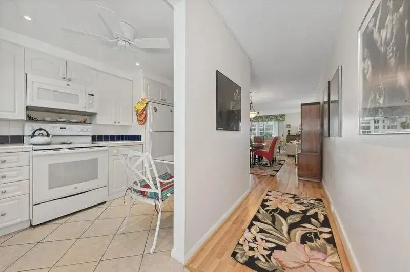 Picture of 2030 Harwood D 2030, Deerfield Beach FL 33442