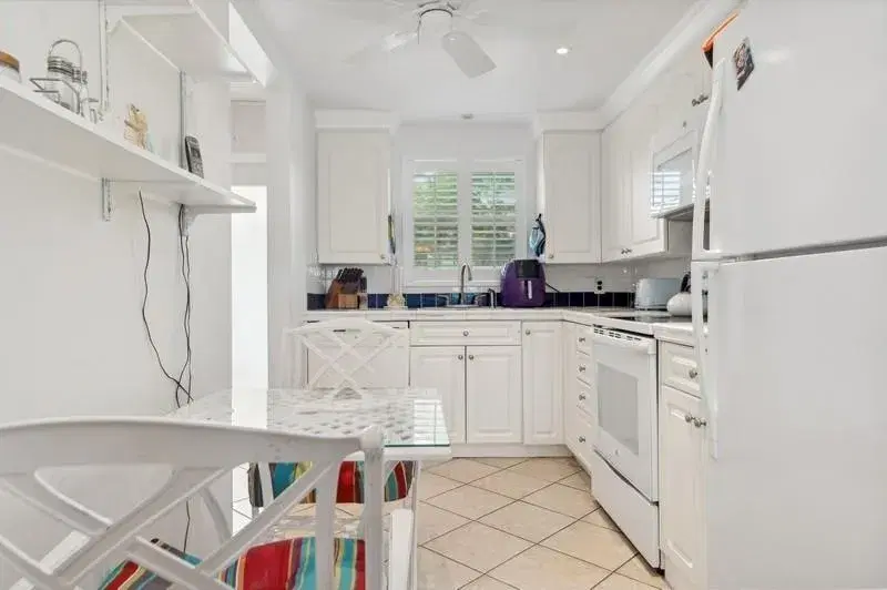 Picture of 2030 Harwood D 2030, Deerfield Beach FL 33442