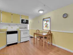 Picture of 770 Roses Ln, North Fort Myers, FL 33917