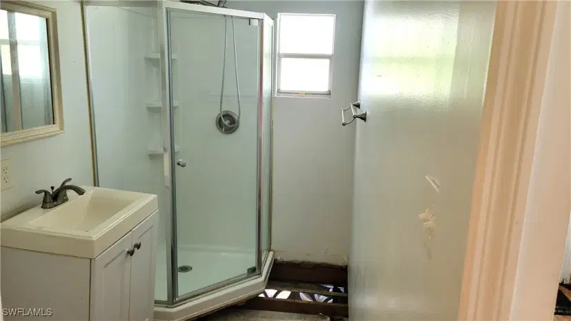 Picture of 268 Shoreland Dr, Fort Myers FL 33905