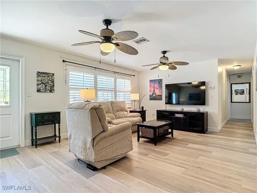 Picture of 458 W Valley Dr, Bonita Springs FL 34134