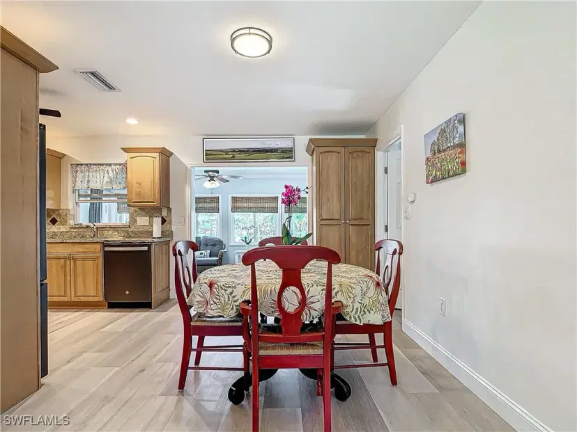Picture of 458 W Valley Dr, Bonita Springs FL 34134