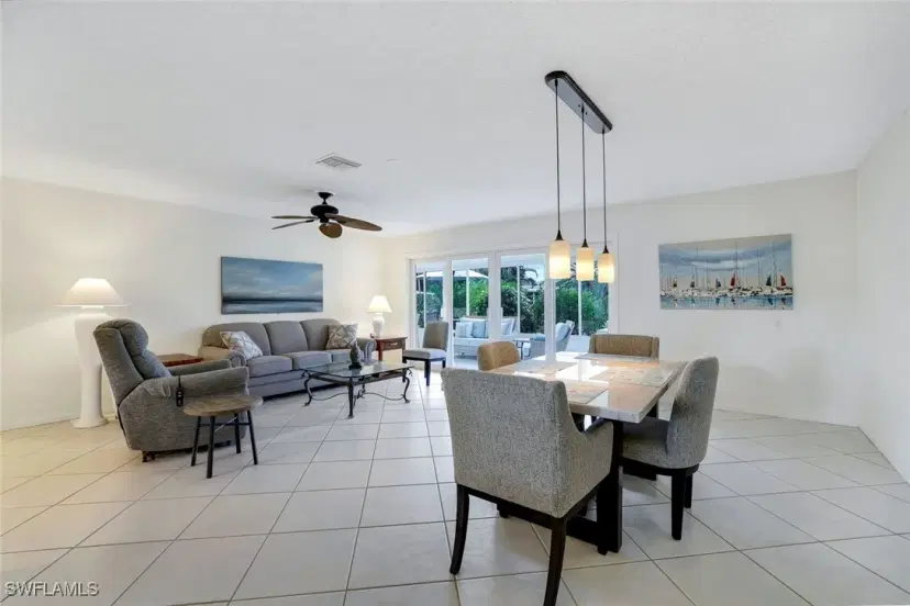 Picture of 35 Glades Blvd 1502, Naples FL 34112