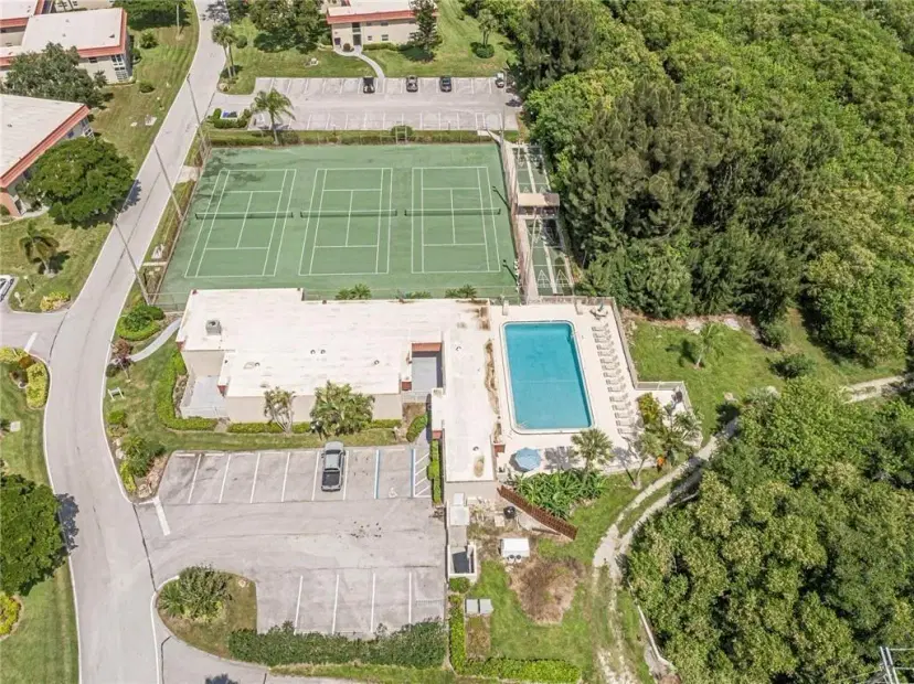 Picture of 28 Pine Arbor Lane 206, Vero Beach FL 32962