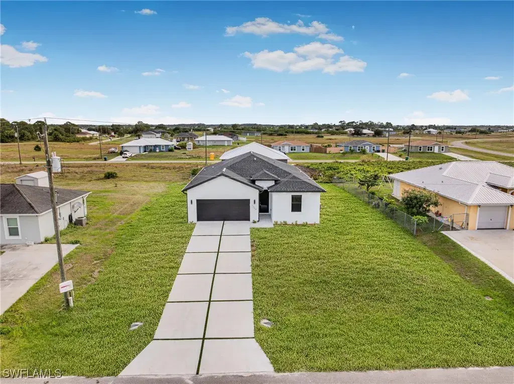 Picture of 7029 Palpano Cir, Labelle, FL 33935