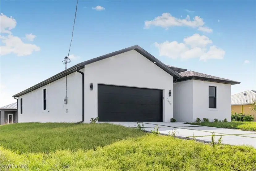 Picture of 7029 Palpano Cir, Labelle FL 33935