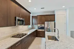Picture of 7085 Edison Place, Palm Beach Gardens, FL 33410