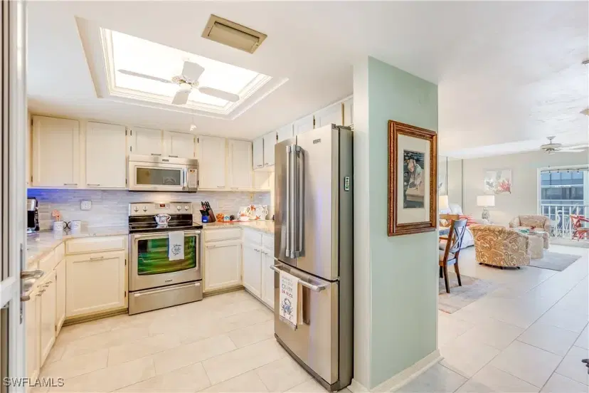 Picture of 4531 Bay Beach Ln 337, Fort Myers Beach FL 33931