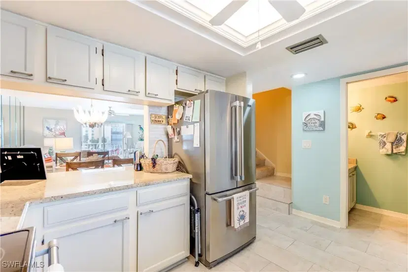 Picture of 4531 Bay Beach Ln 337, Fort Myers Beach FL 33931