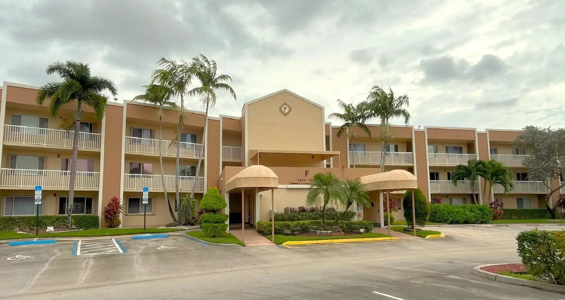 Picture of 7334 N Devon Dr 108, Tamarac, FL 33321