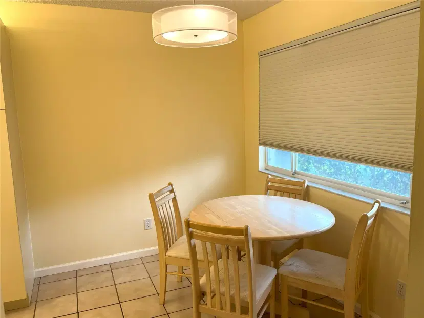 Picture of 7334 N Devon Dr 108, Tamarac FL 33321
