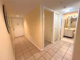 Picture of 7334 N Devon Dr 108, Tamarac, FL 33321