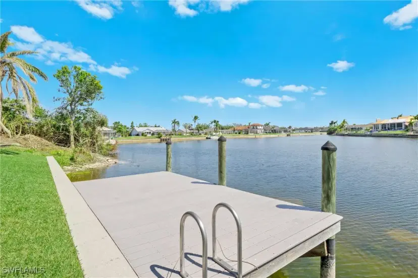 Picture of 429 NE 17Th Pl, Cape Coral FL 33909