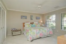 Picture of 700 106Th Ave N, Naples, FL 34108