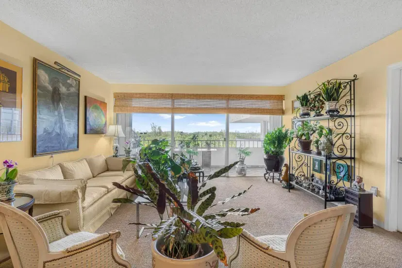 Picture of 155 Ocean Lane Dr 706, Key Biscayne FL 33149