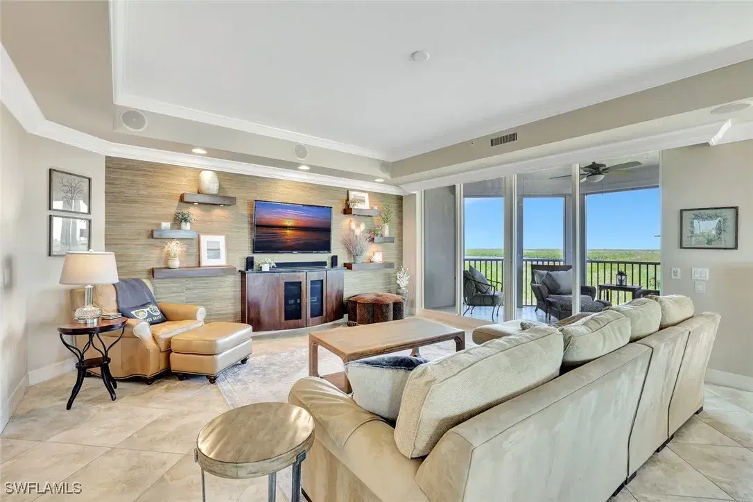 Picture of 295 Grande Way 306, Naples, FL 34110