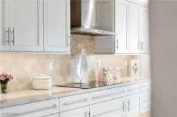 Picture of 4401 Gulf Shore Blvd N 1708, Naples, FL 34103