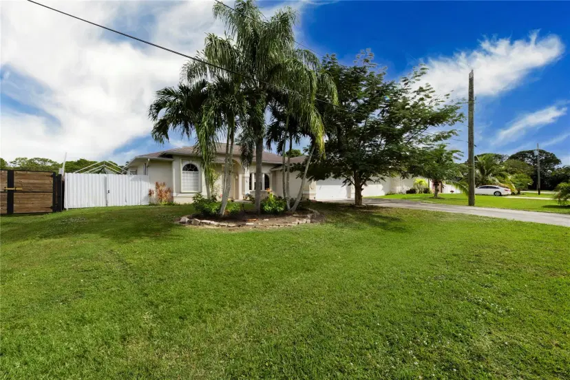 Picture of 6416 NW Friendly Cir, Port St Lucie FL 34983
