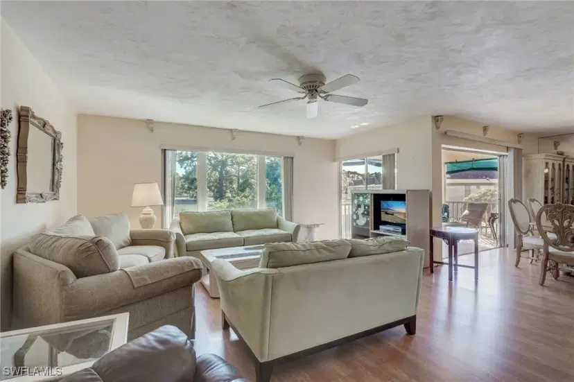 Picture of 115 Georgetown Blvd 115, Naples FL 34112