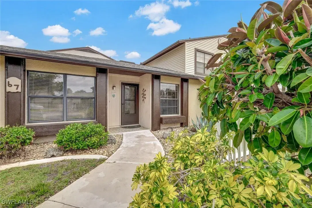 Picture of 1204 SE 6Th Ter 67, Cape Coral, FL 33990