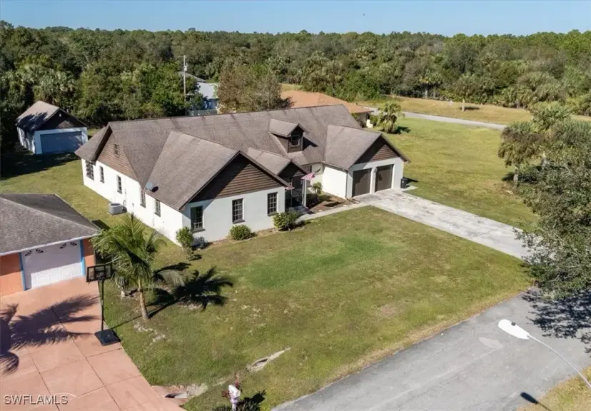 Picture of 321 Cleveland Ave, Lehigh Acres FL 33936