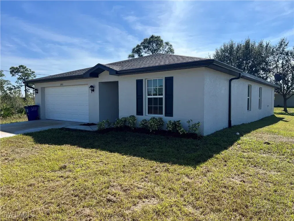 Picture of 2903 65Th St W, Lehigh Acres, FL 33971