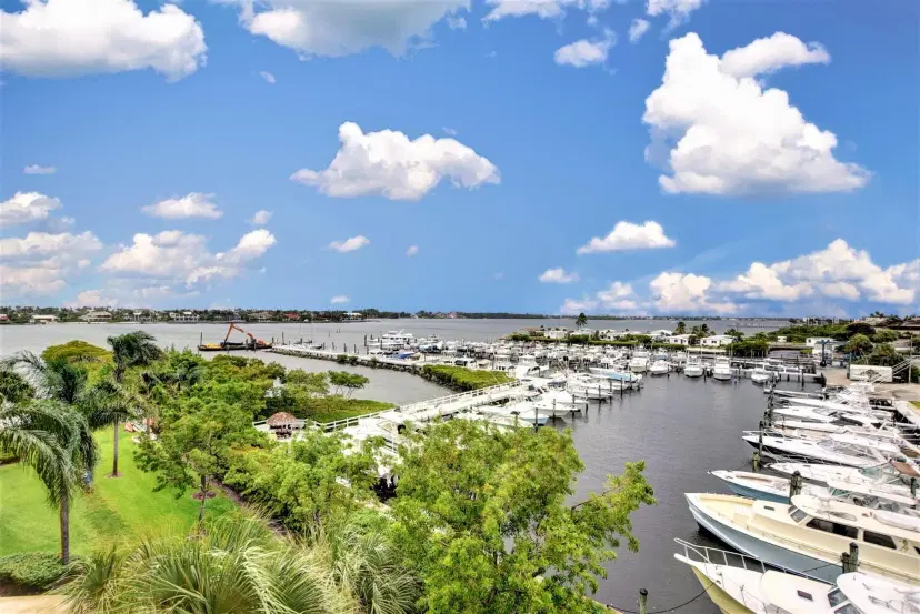 Picture of 1200 Scotia Drive 508, Hypoluxo FL 33462