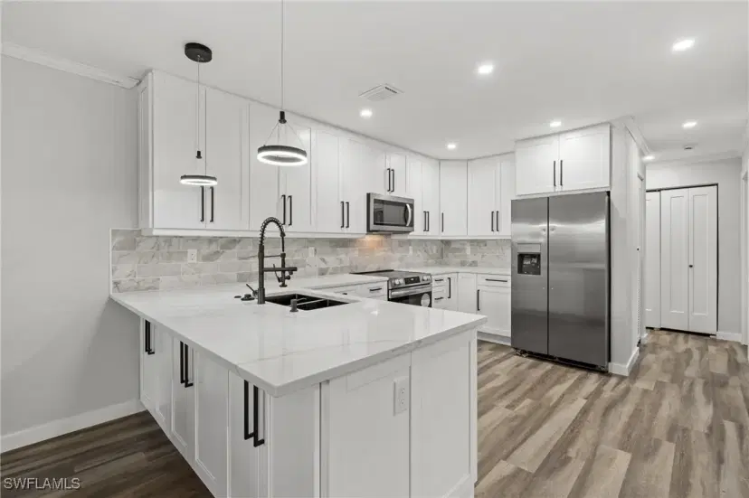 Picture of 1521 Chesapeake Ave B-2, Naples FL 34102