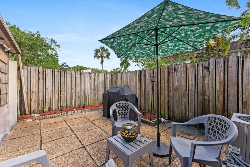 Picture of 3320 Simms St 11C, Hollywood FL 33021