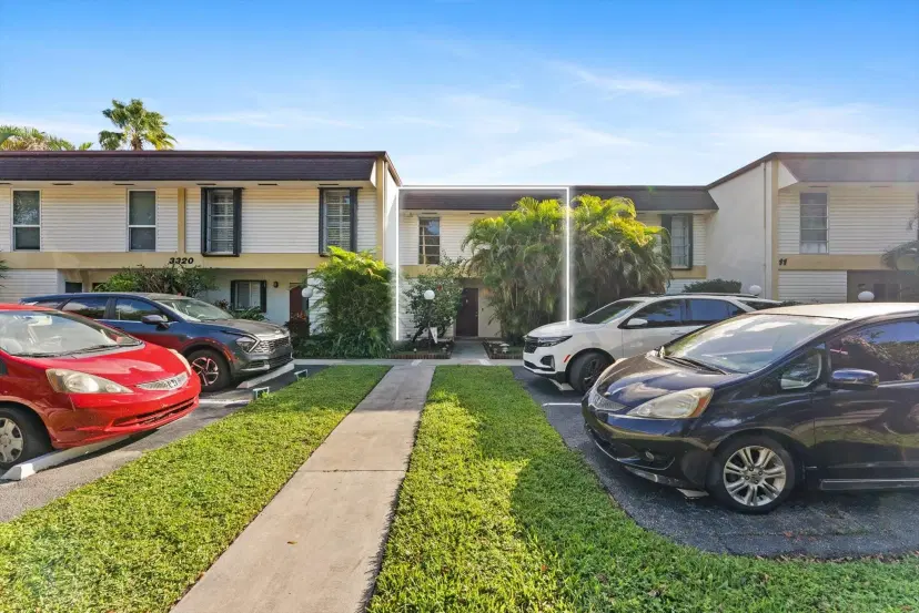 Picture of 3320 Simms St 11C, Hollywood FL 33021